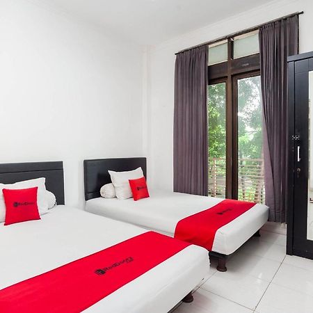 Reddoorz Syariah Near Grand Galaxy Park Hotel Ceger Buitenkant foto